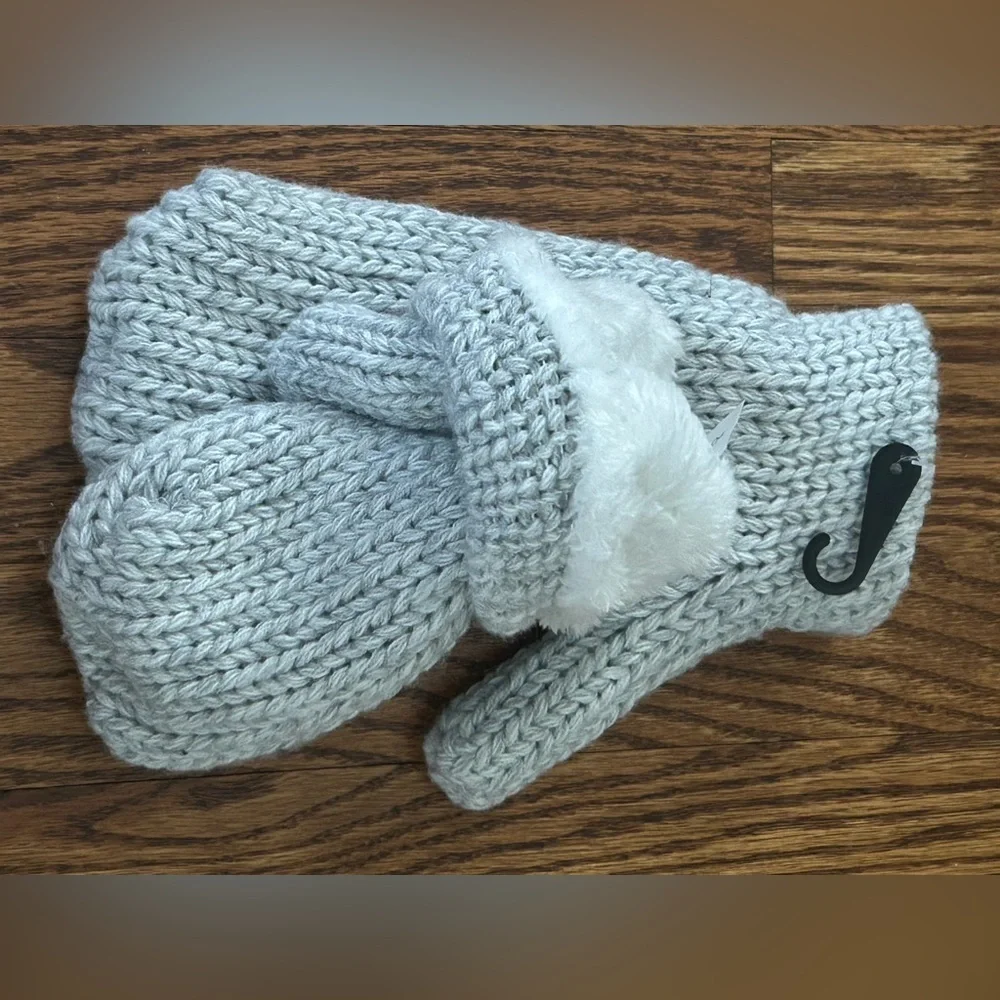 Gray Knit Sherpa-Lined Mittens Warm Cozy Winter Essential
